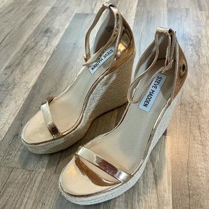 Brand New Steve Madden Bohemian Rose Gold Wedges